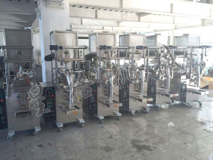 調(diào)味包自動(dòng)包裝機(jī)(圖3)