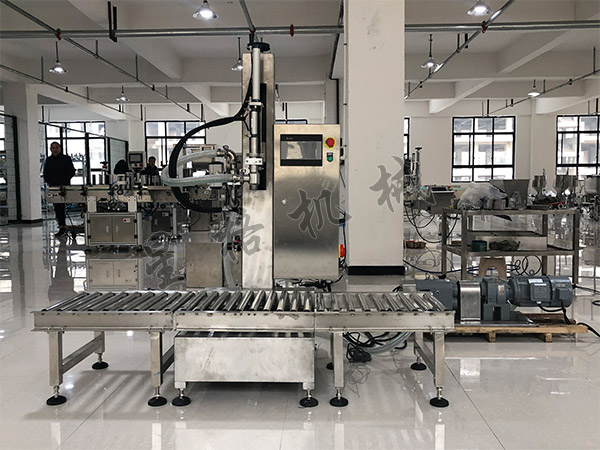 稱重式醬料灌裝機(jī)