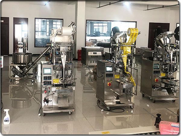 小袋辣椒醬包裝機械該怎么使用(圖1)