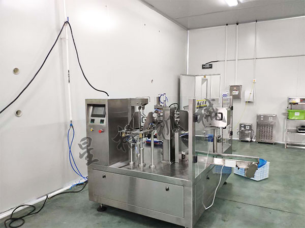 選擇中央廚房醬料包裝機(jī)需要那些條件(圖1)