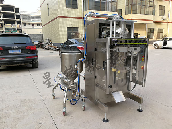 哪家麻辣香鍋醬料包裝機包裝品質(zhì)好(圖1) 哪家麻辣香鍋醬料包裝機包裝品質(zhì)好(圖1)
