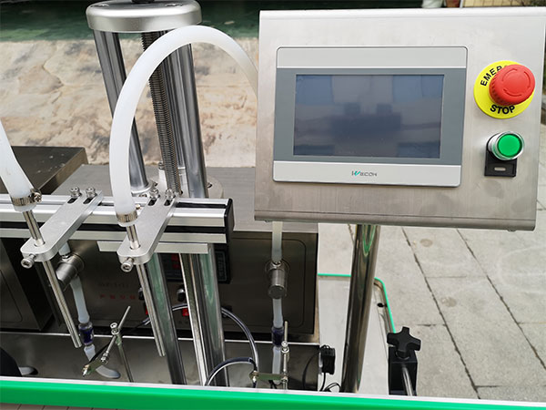 黃燜醬汁灌裝生產(chǎn)線自動化操作促進發(fā)展(圖2) 黃燜醬汁灌裝生產(chǎn)線自動化操作促進發(fā)展(圖2)