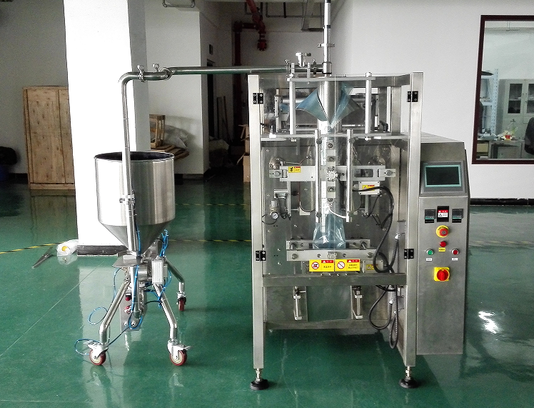 自動化調味醬食品包裝機為企業生產提升高效益(圖1) 自動化調味醬食品包裝機為企業生產提升高效益(圖1)