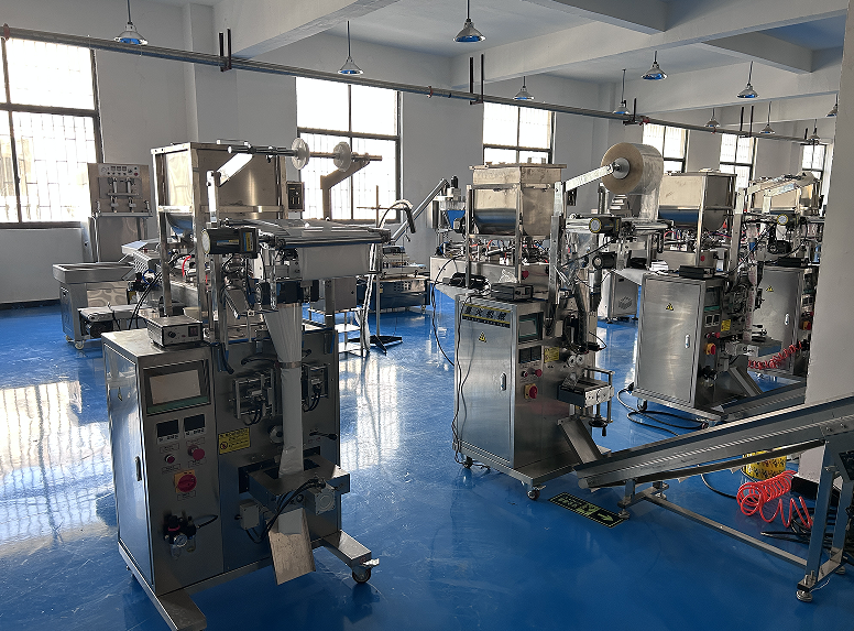 大盤雞醬料包裝機(jī)融入新技術(shù),在包裝行業(yè)中脫穎而出(圖2) 大盤雞醬料包裝機(jī)融入新技術(shù),在包裝行業(yè)中脫穎而出(圖2)