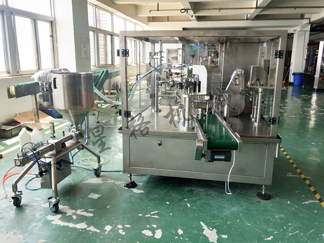 全自動(dòng)調(diào)味品包裝生產(chǎn)線(xiàn)+醬料包裝生產(chǎn)線(xiàn)(圖2)