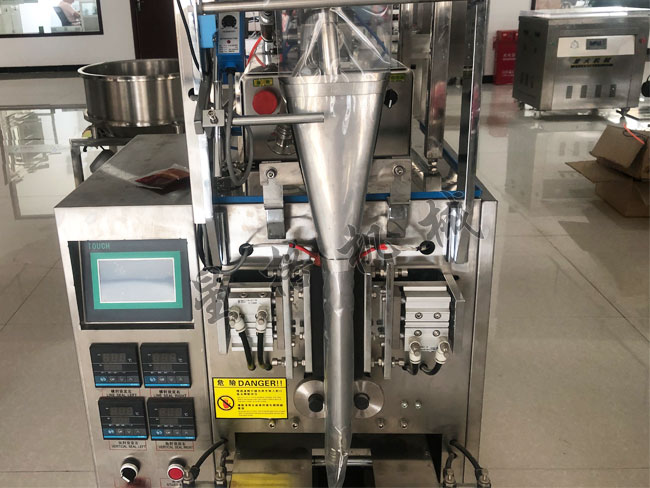 吃螃蟹的季節(jié)，怎么能少了全自動(dòng)蟹黃醬包裝機(jī)(圖4)